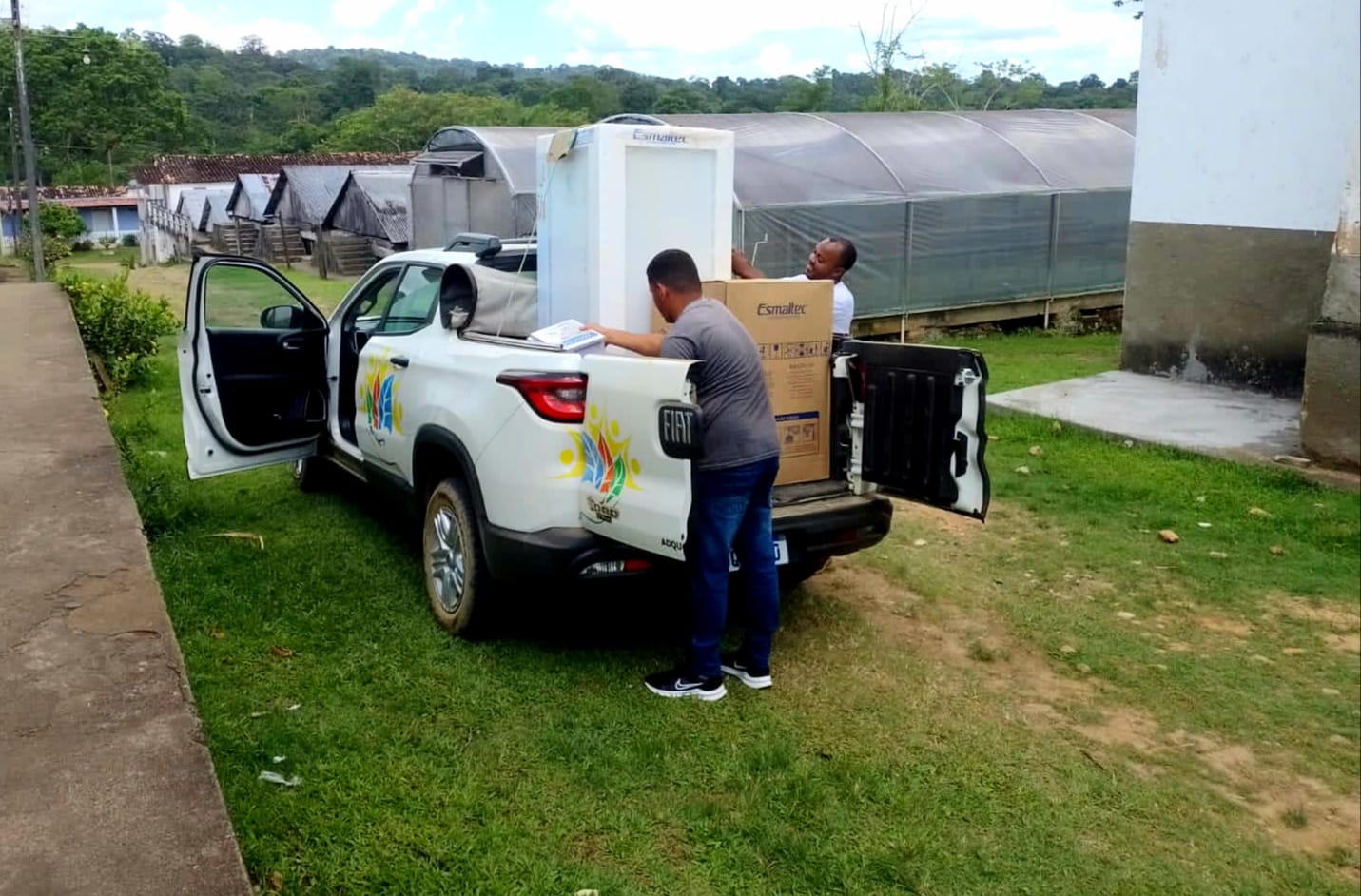 Prefeitura de Itacaré entrega novos equipamentos às escolas municipais