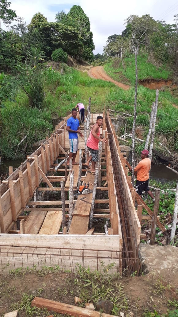 Prefeitura de Itacaré continua com as obras da ponte do Pé de Serra