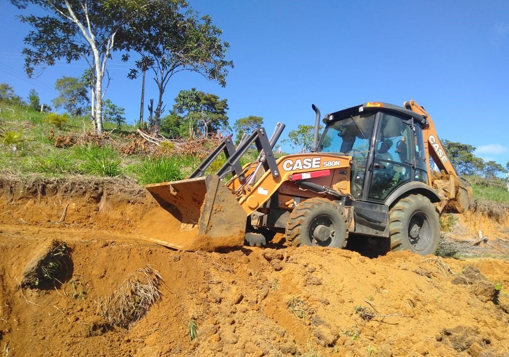 Prefeitura de Itacaré continua serviços de recuperação de estradas na zona rural