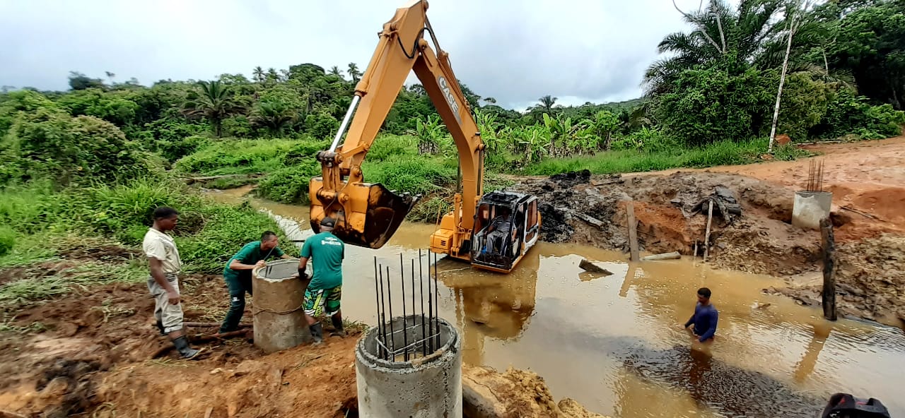 Prefeitura de Itacaré está construindo nova ponte na região quilombola do Fojo