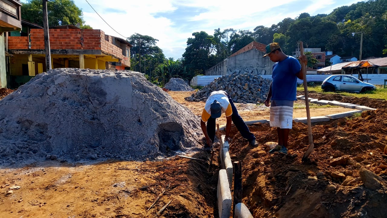 Prefeitura de Itacaré inicia obras de reurbanização da Rua da Feira