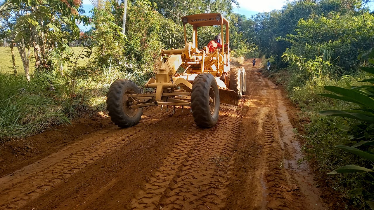 Prefeitura de Itacaré recupera mais uma estrada na zona rural