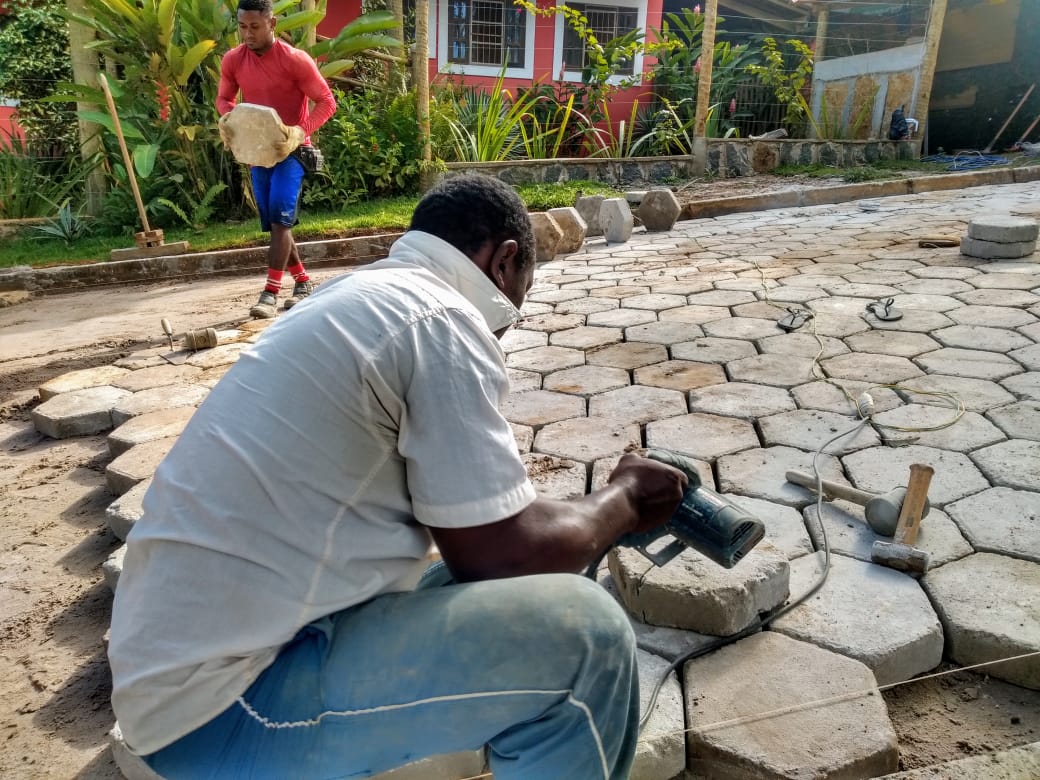 Em Itacaré é obras pra todo lado. Confira o video.