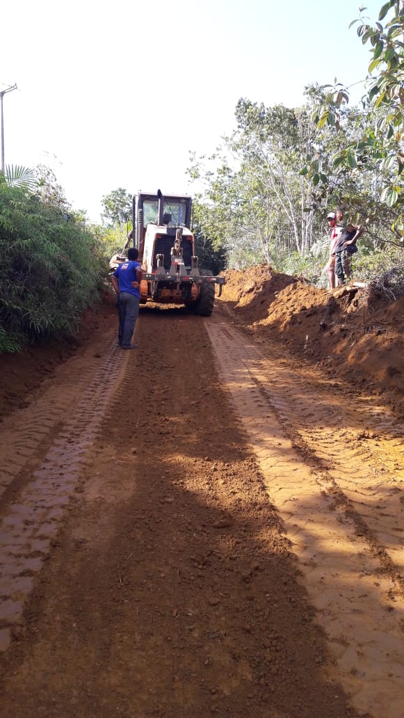 Prefeitura realiza recuperação de estrada da região do Tijuípe