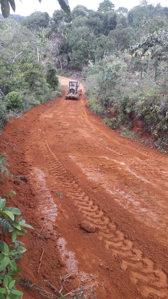 Prefeitura realiza a recuperação das estrada da Pedra da Maloca do Tijuípe