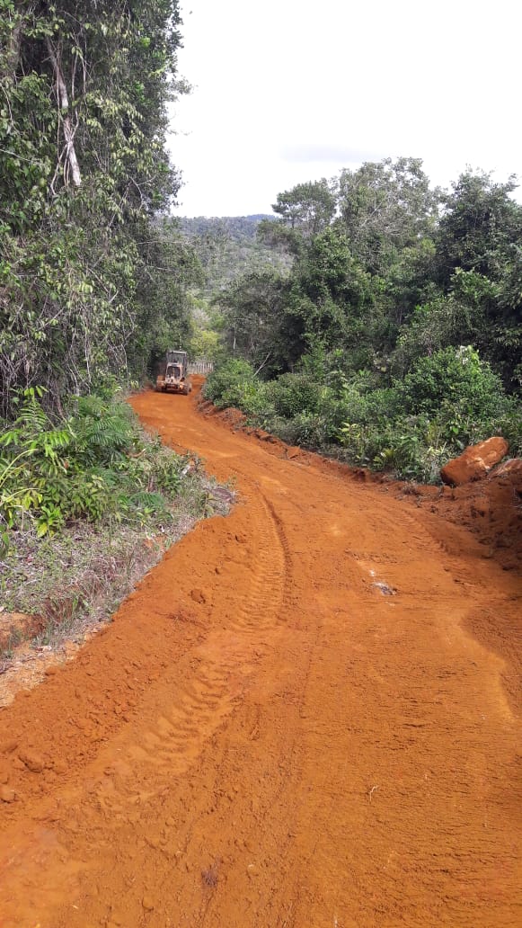 Prefeitura de Itacaré recupera mais uma estrada da zona rural