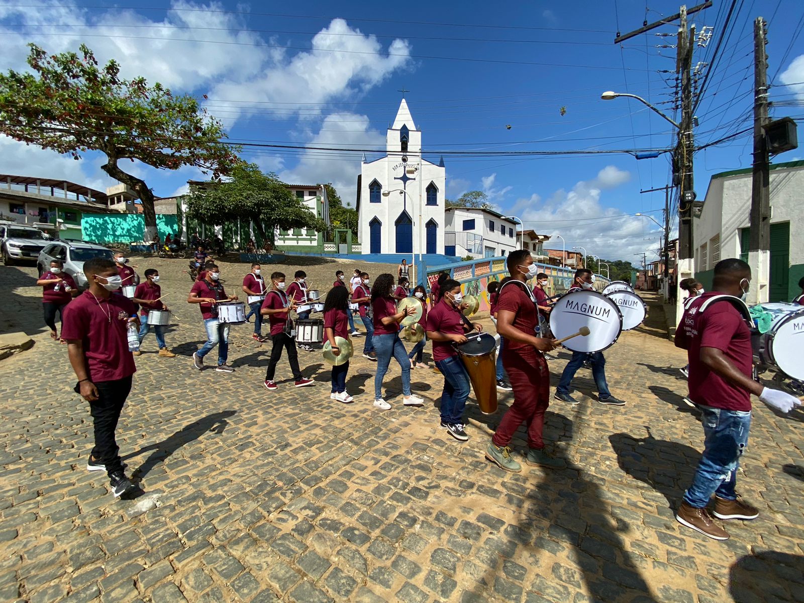 Desfile simbólico em Taboquinhas comemorou o Dia da Independência