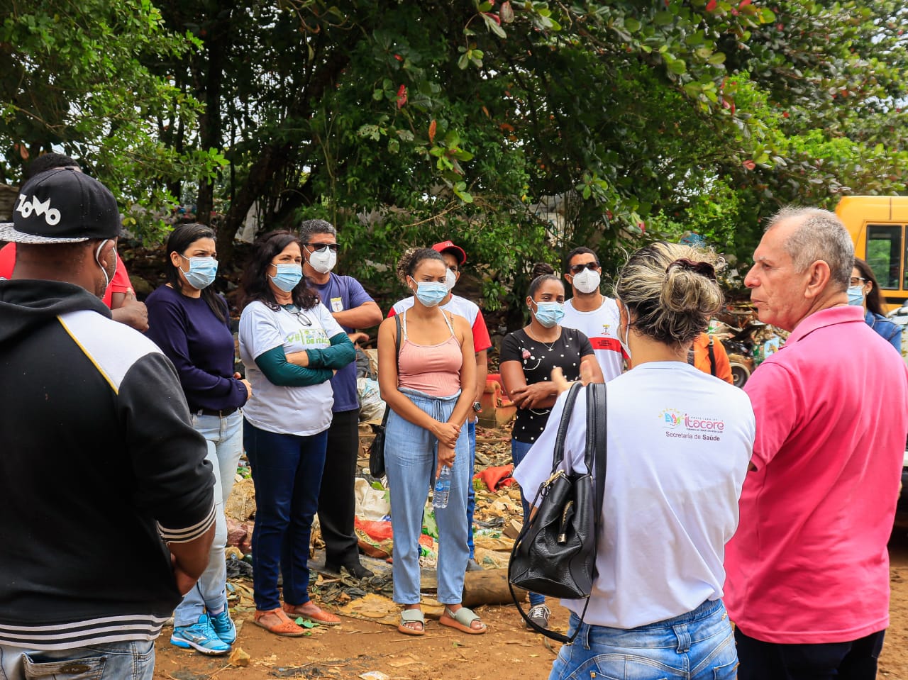 Profissionais da Saúde de Itacaré visitam o Lixão, Estação de Transbordo e Centro de Triagem e Econegócios.
