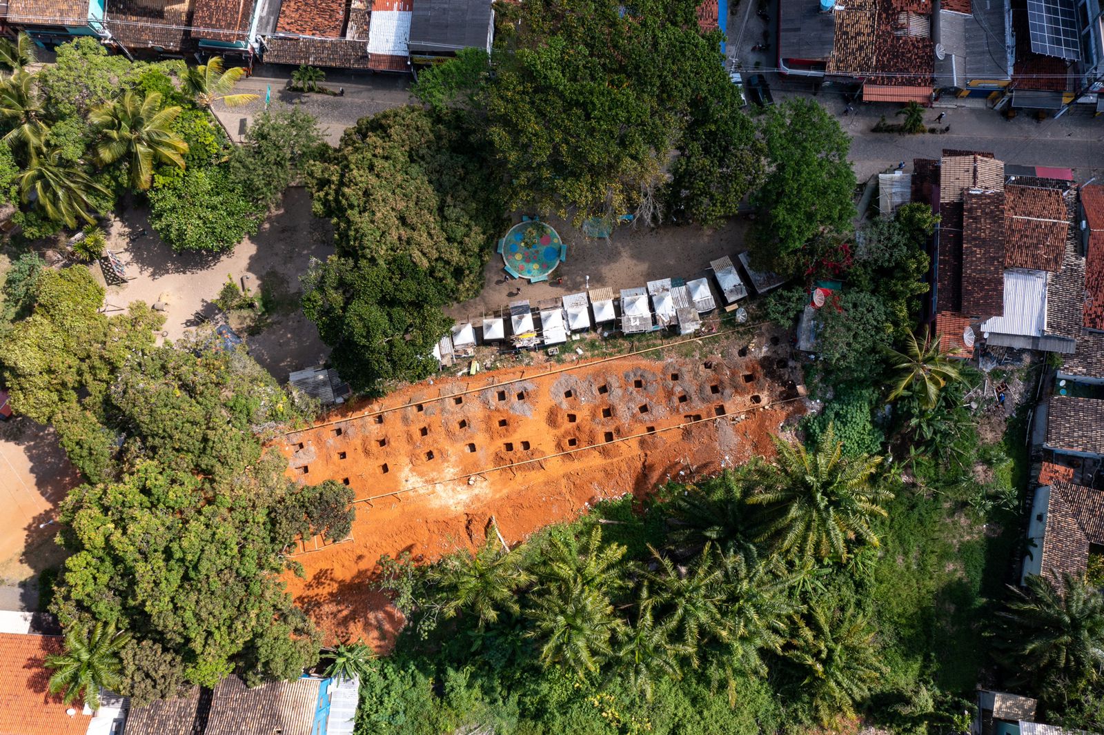 Itacaré- continuam em ritmo acelerado as obras da Praça da Mangueira