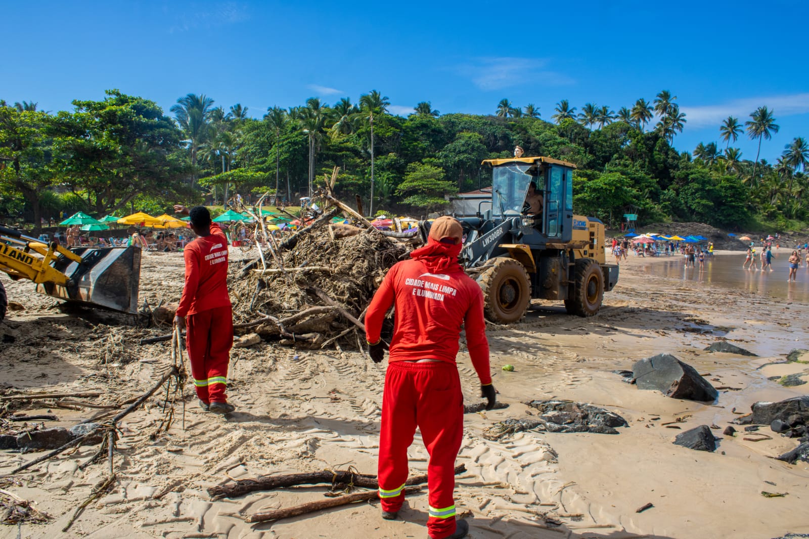 Praias de Itacaré estão limpas e preparadas para receber banhista.